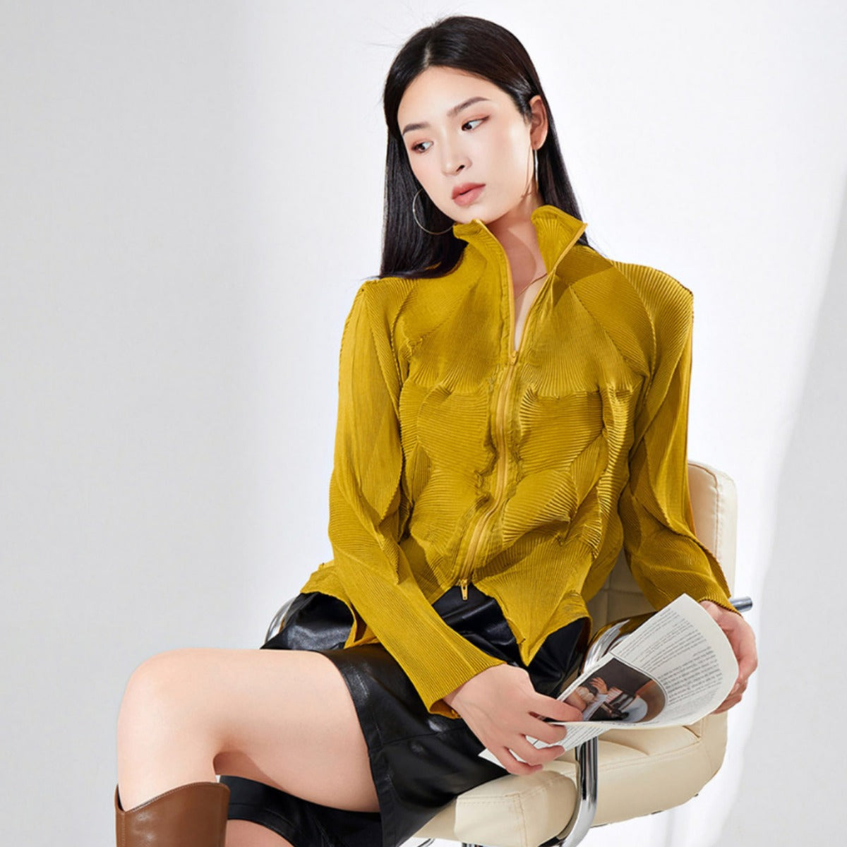 Women's high-end spring style irregular pleated long sleeved zipper versatile pleated top with jacket